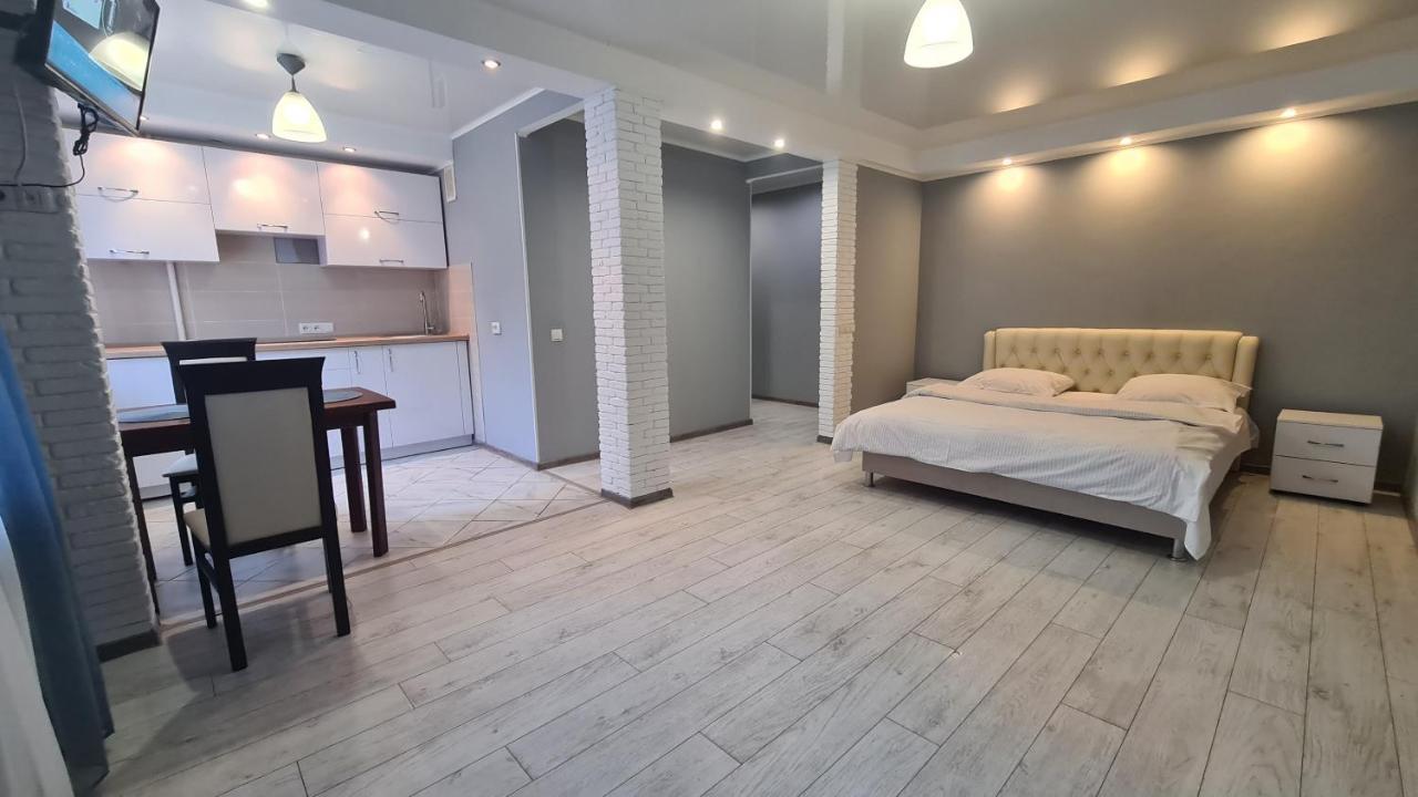 Apartaments On Vulytsia Heroiv Ato 32 ครือวอยร็อก ภายนอก รูปภาพ
